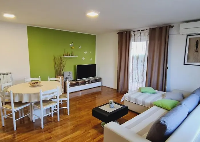 Lory Διαμέρισμα *