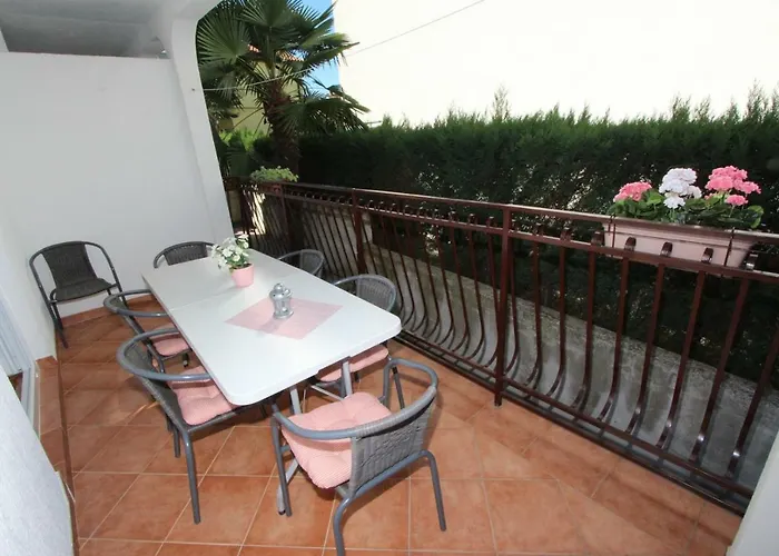 Διαμέρισμα Lory *